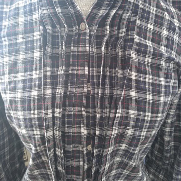American Living long sleeve button up top - Picture 2 of 5
